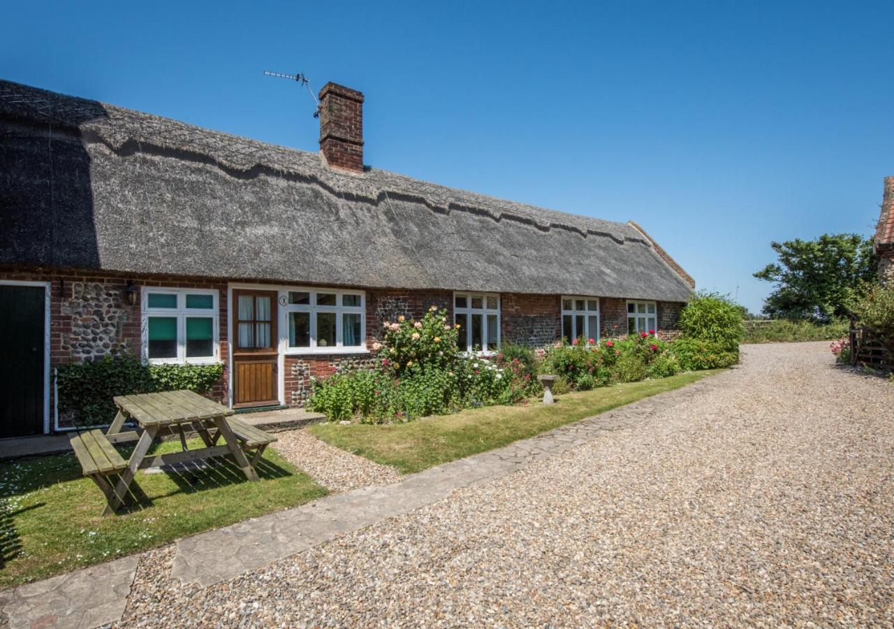 Pilgrims Cottage Bacton  Exterior photo