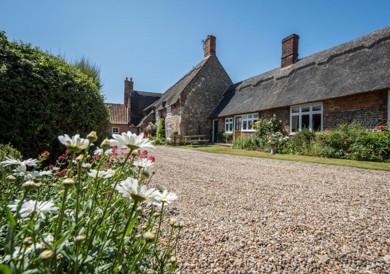 Pilgrims Cottage Bacton  Exterior photo